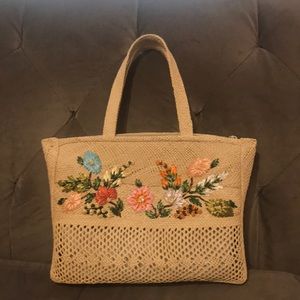 Vintage Straw Handbag with Flowers.